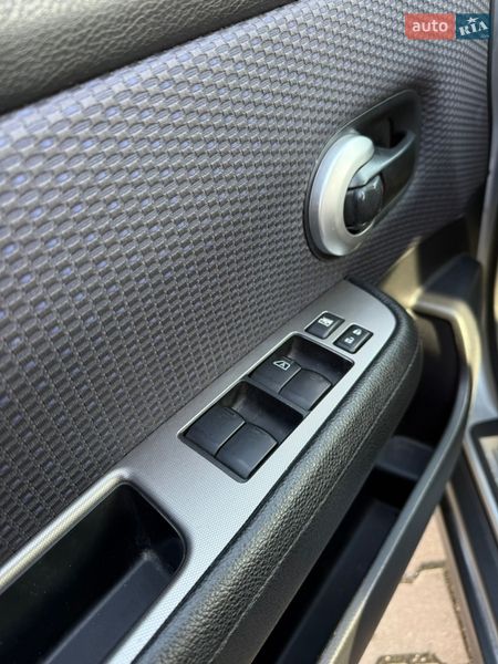 Хэтчбек Nissan TIIDA 2008 в Одессе