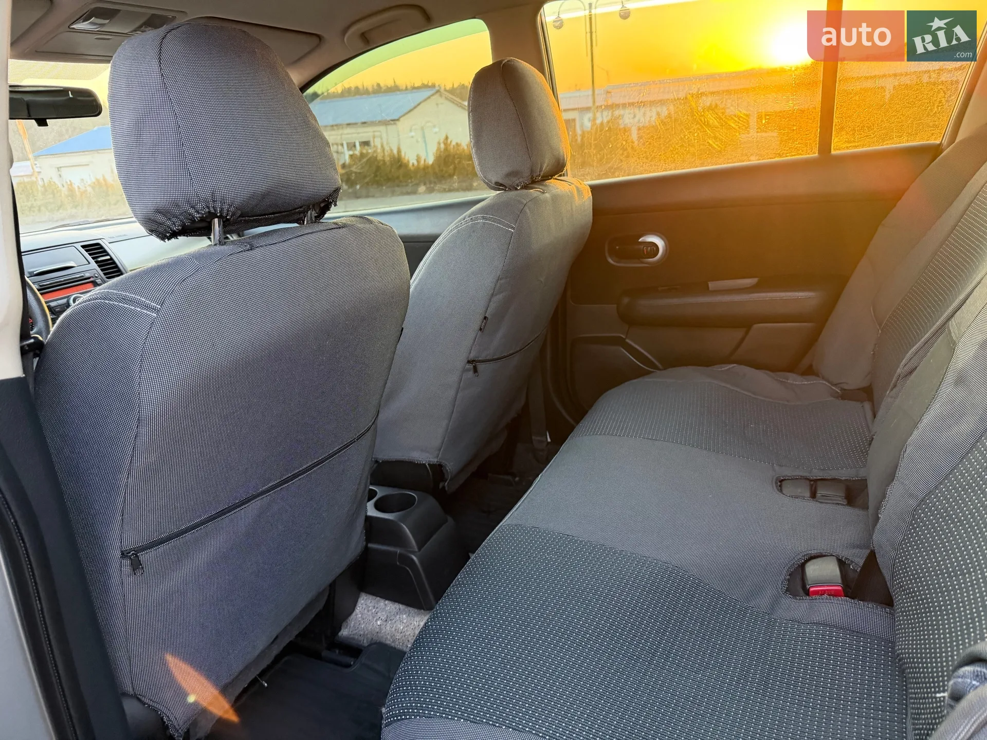 2011 Nissan Tiida - мініатюра 8