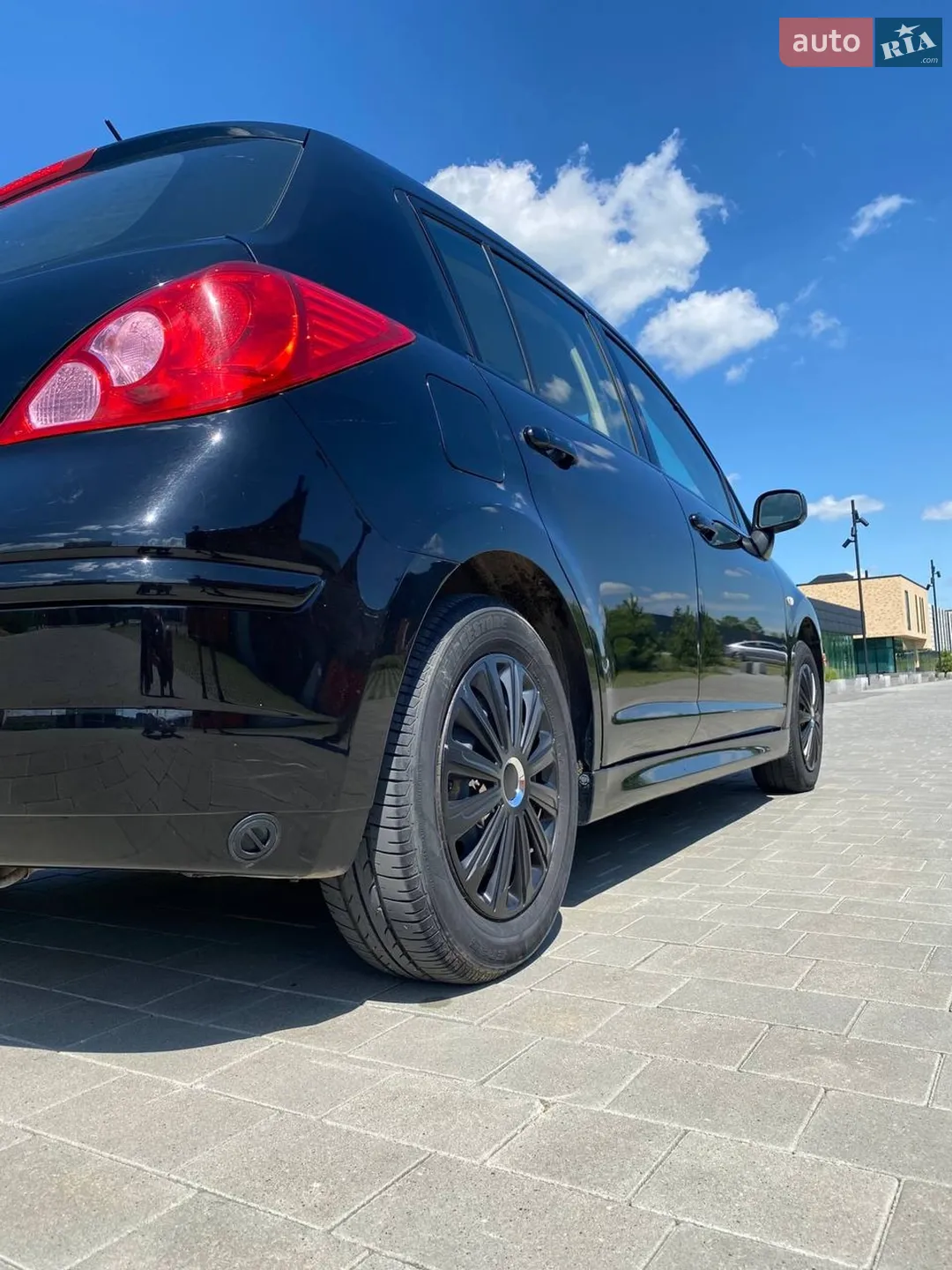 2011 Nissan Tiida - мініатюра 3