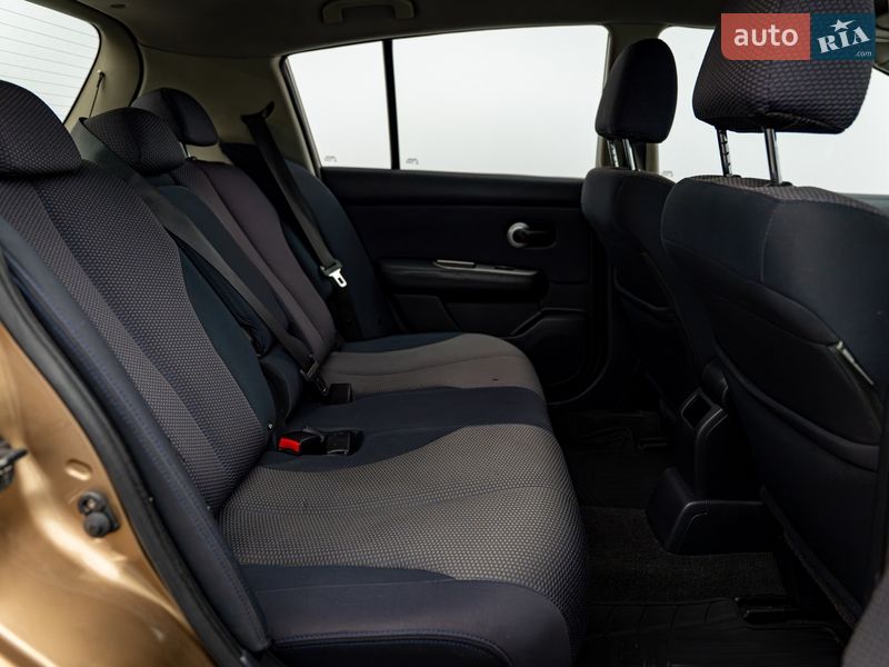 Хетчбек Nissan TIIDA 2008 в Києві