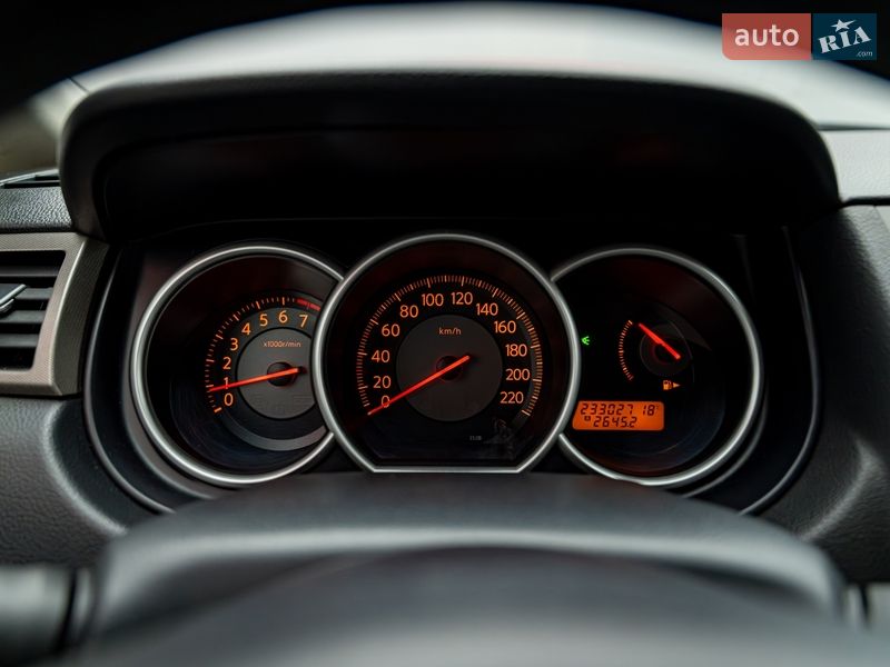 Хетчбек Nissan TIIDA 2008 в Києві