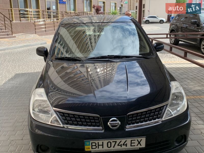 Nissan TIIDA 2007