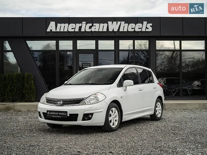 Nissan TIIDA 2010