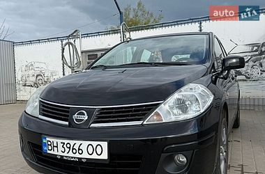 Хетчбек Nissan TIIDA 2008 в Роздільній