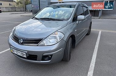 Хетчбек Nissan TIIDA 2011 в Хмельницькому