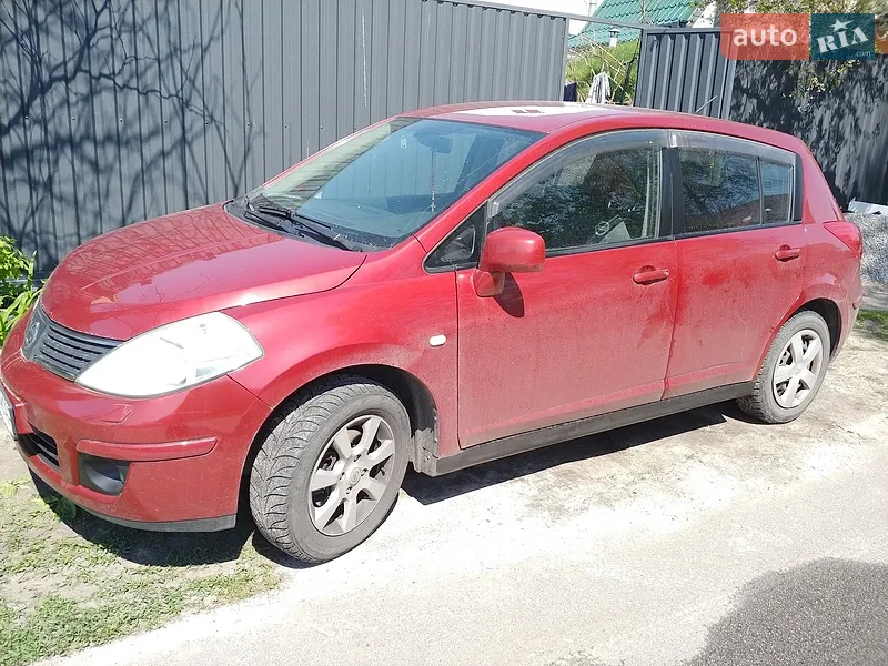 Nissan TIIDA