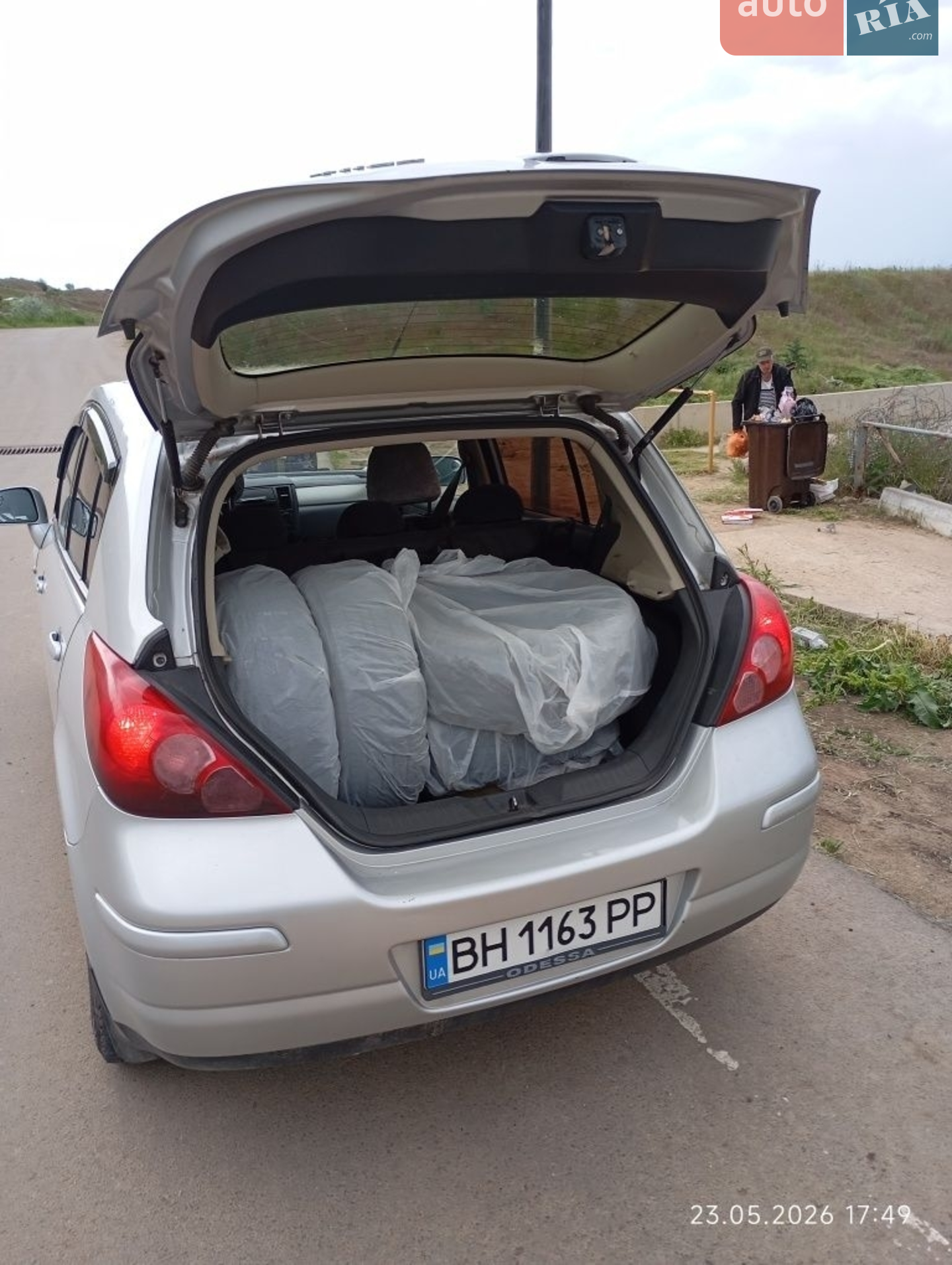 2010 Nissan Tiida - мініатюра 2