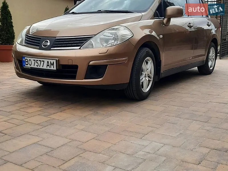 Nissan TIIDA