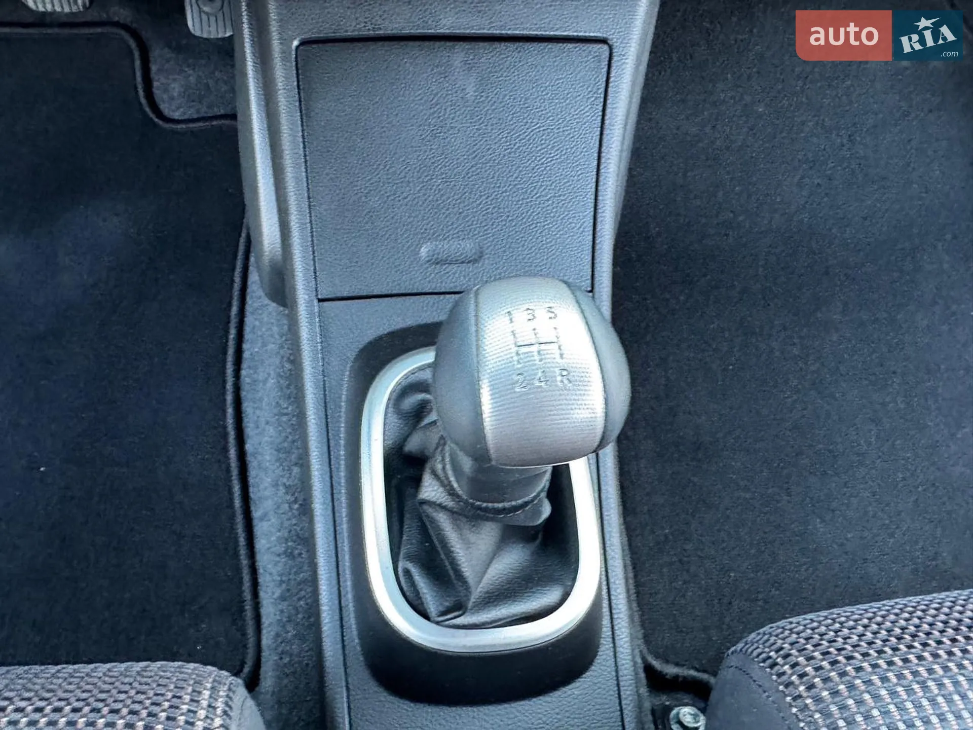 2012 Nissan Tiida - мініатюра 38