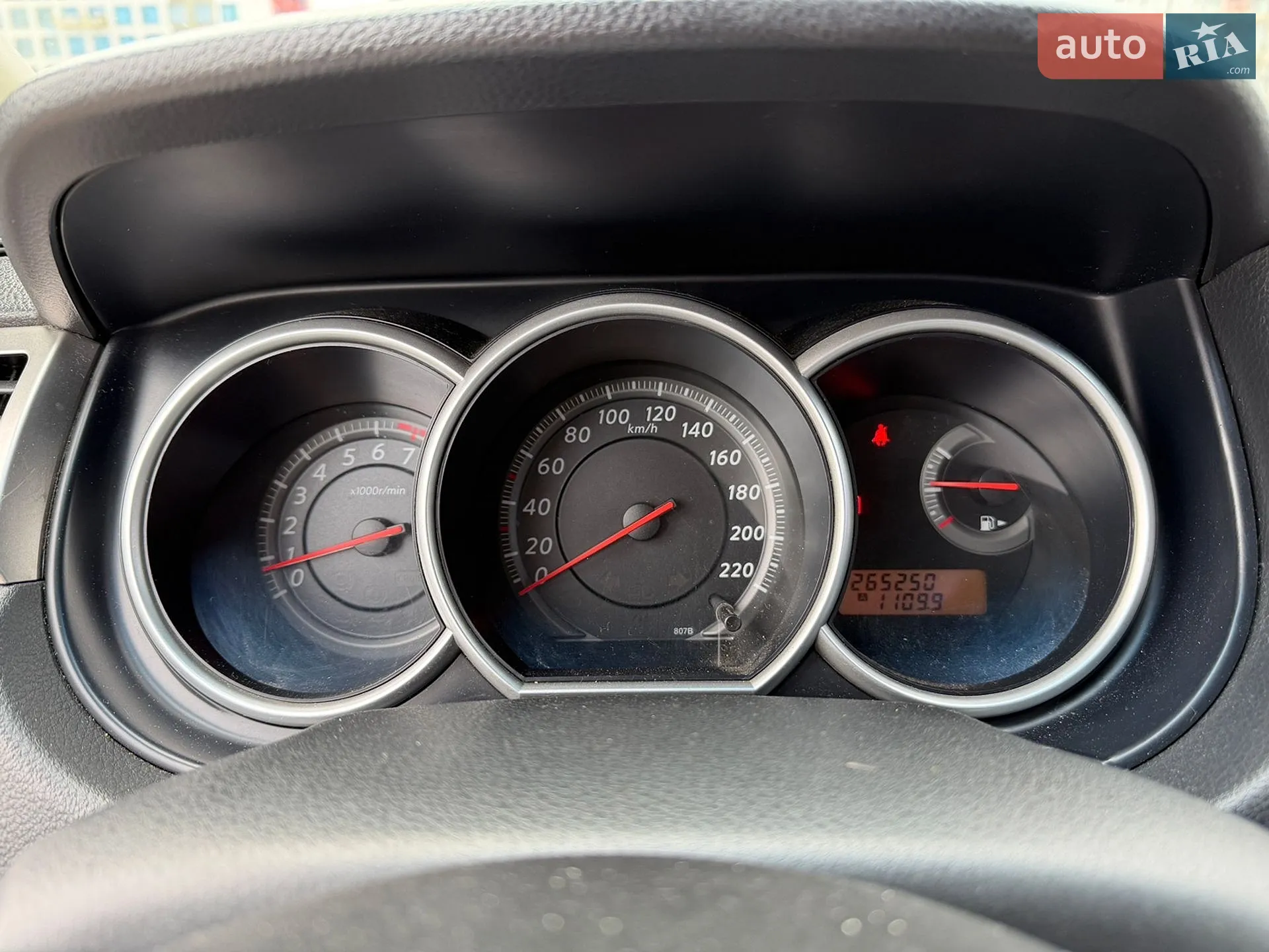 2010 Nissan Tiida - мініатюра 15