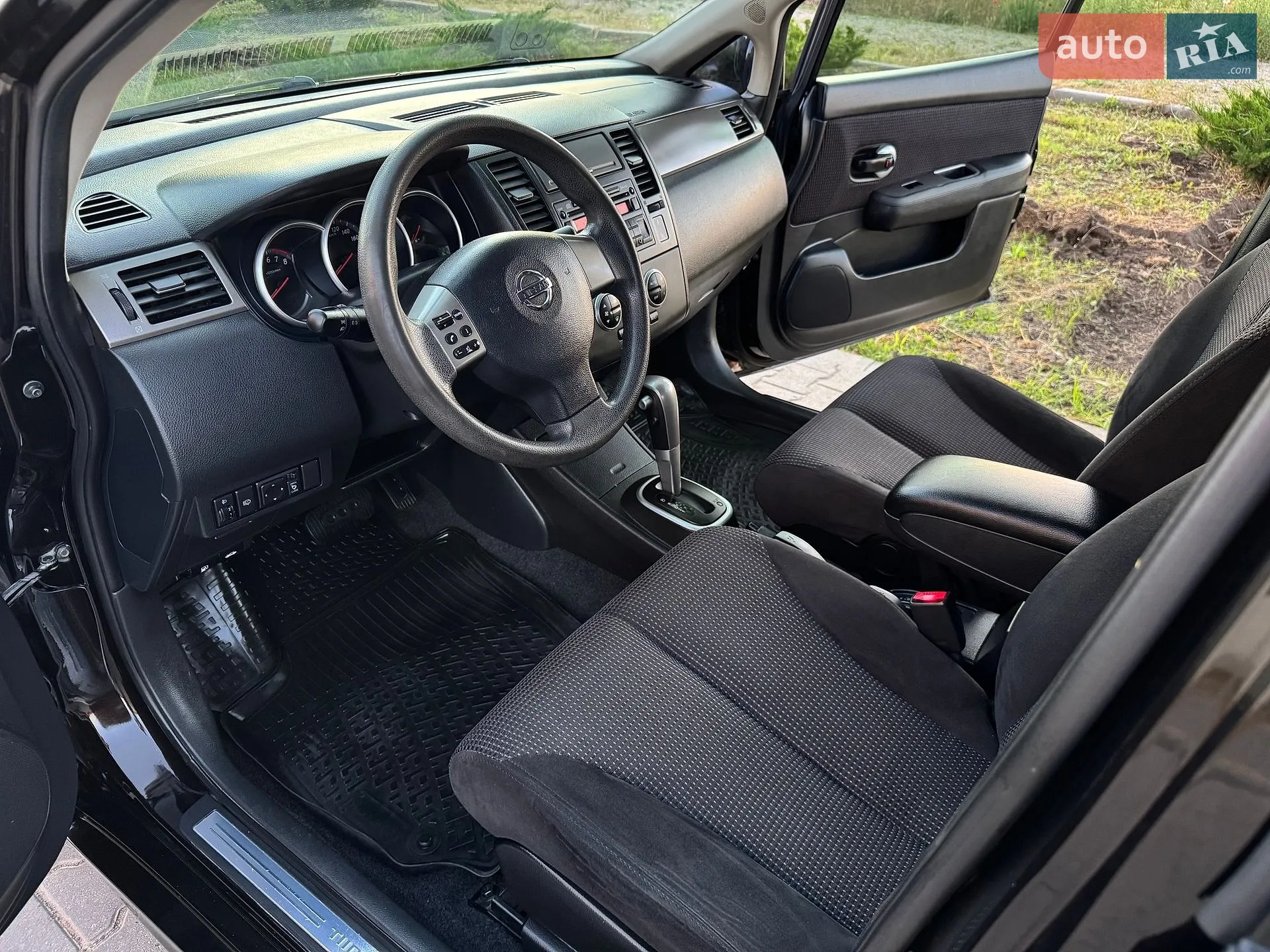 2010 Nissan Tiida - мініатюра 32