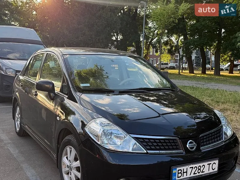 Nissan TIIDA