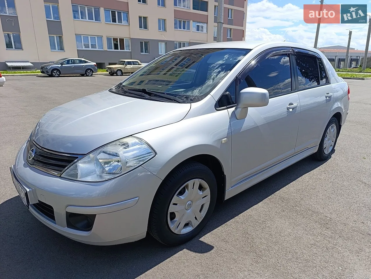 2010 Nissan Tiida - мініатюра 10