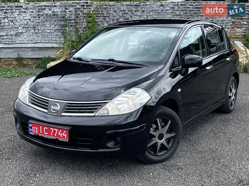 Nissan TIIDA 2009