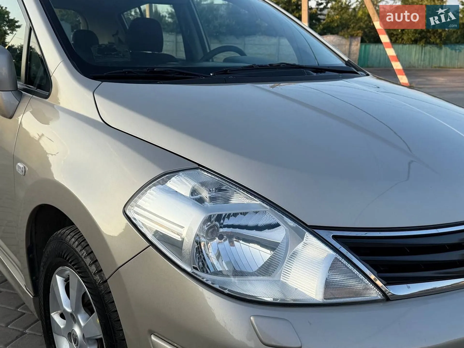 2012 Nissan Tiida - мініатюра 11