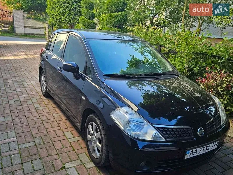 Nissan TIIDA