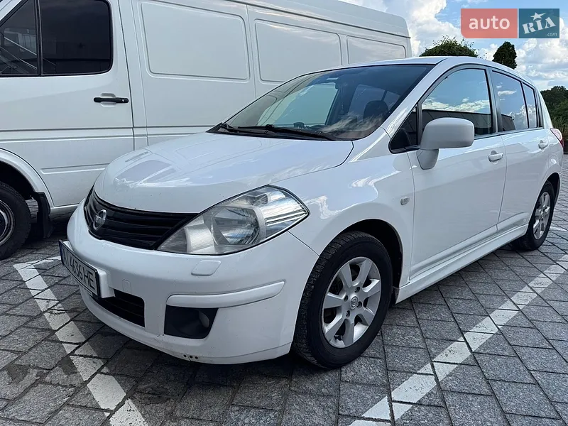 Nissan TIIDA