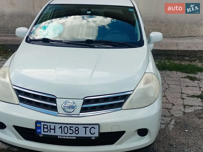Nissan TIIDA