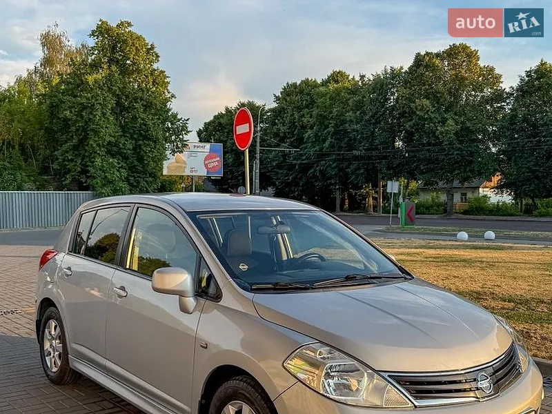 Nissan TIIDA