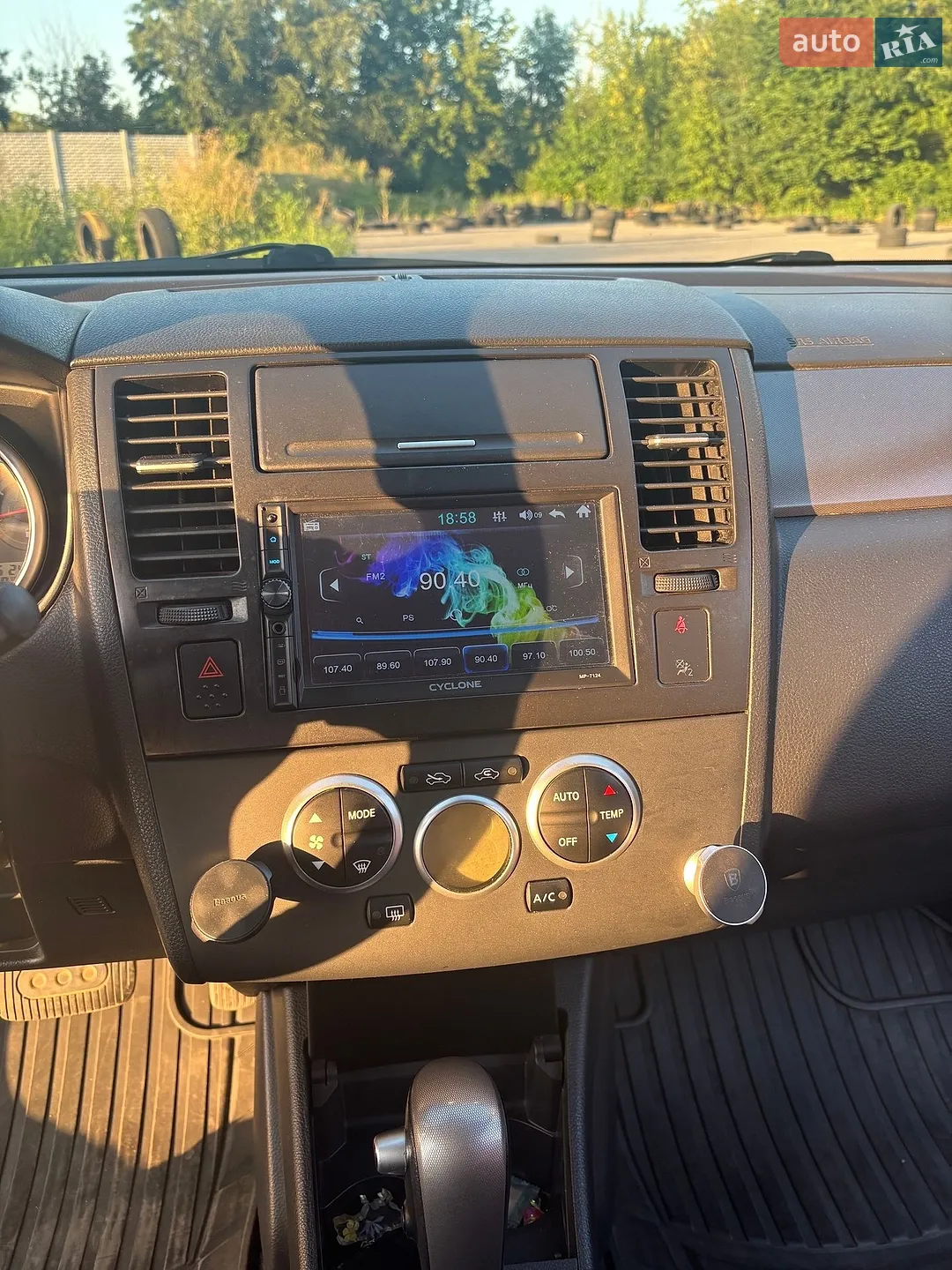 2011 Nissan Tiida - мініатюра 17
