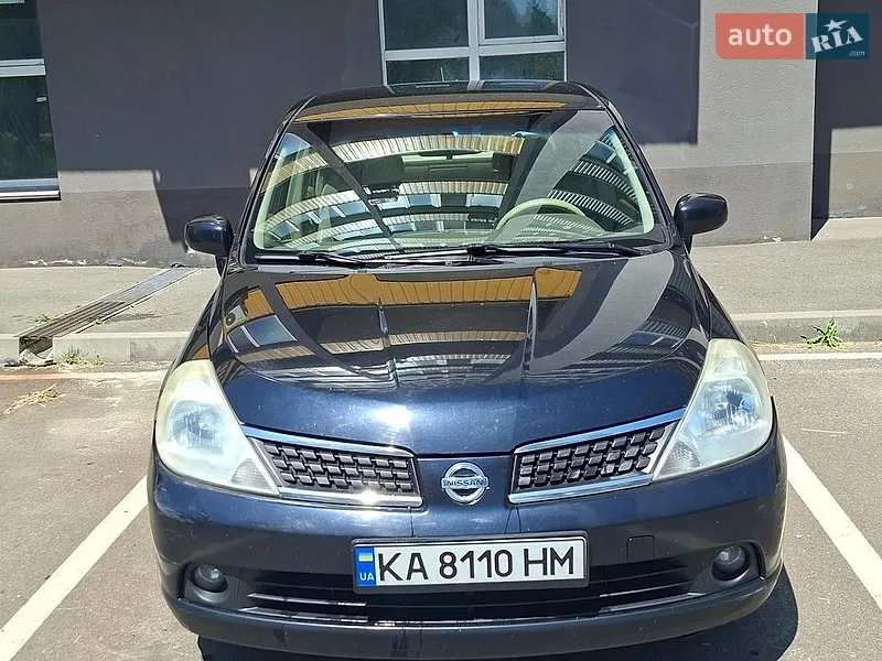 Nissan TIIDA