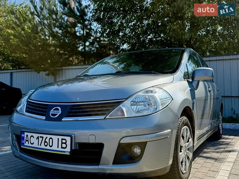 Nissan TIIDA 2009