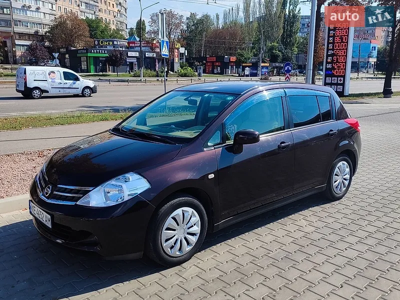 Nissan TIIDA