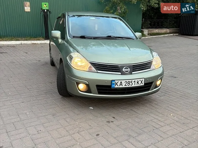 Nissan TIIDA