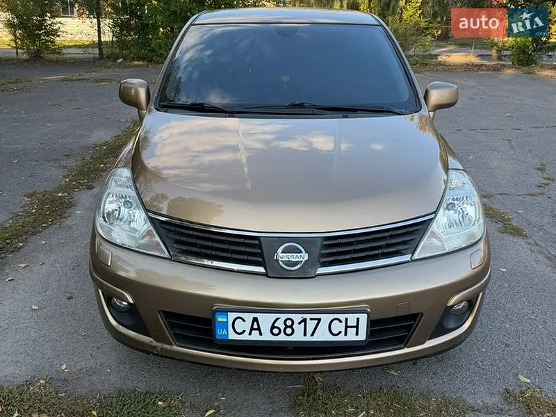 Nissan TIIDA