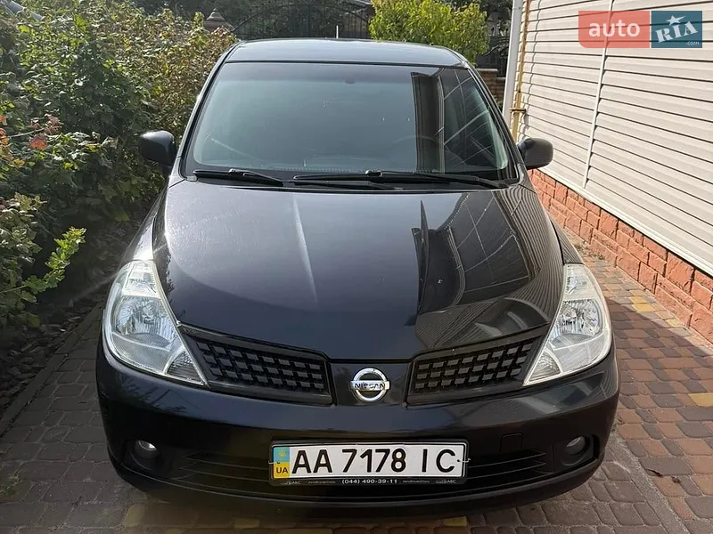 Nissan TIIDA
