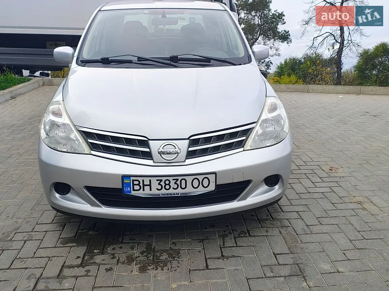 Nissan TIIDA