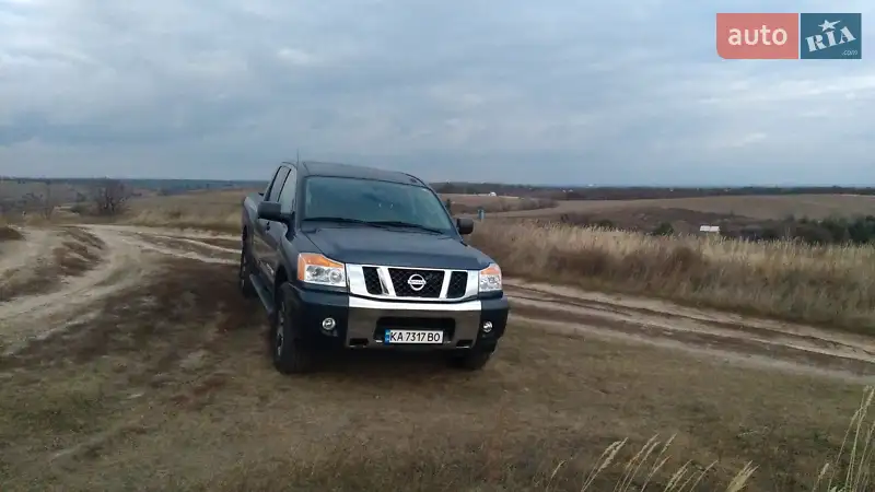 Nissan Titan