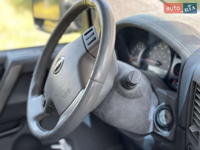 Пікап Nissan Titan 2006 в Києві