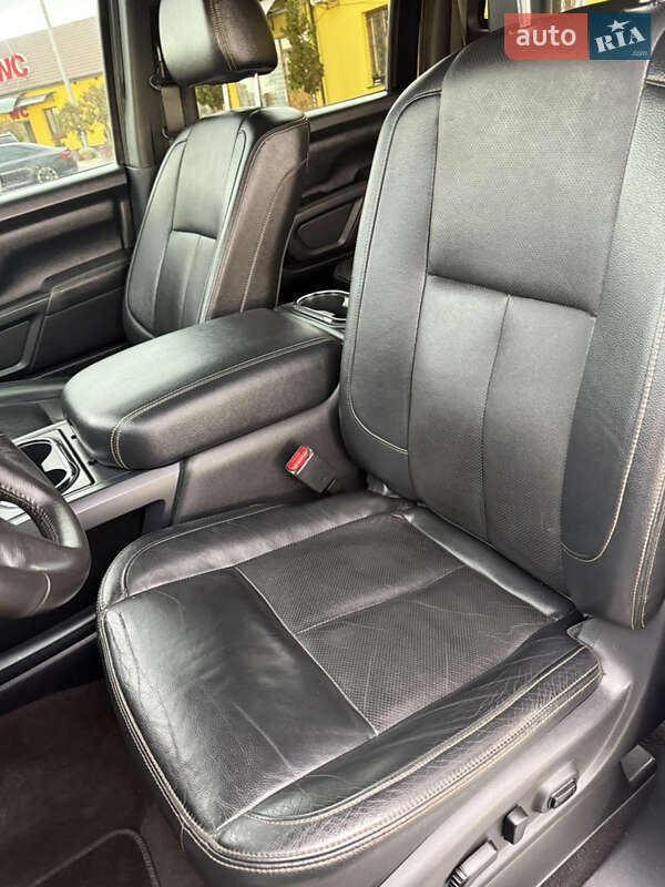 Грузовой фургон Nissan Titan 2018 в Киеве