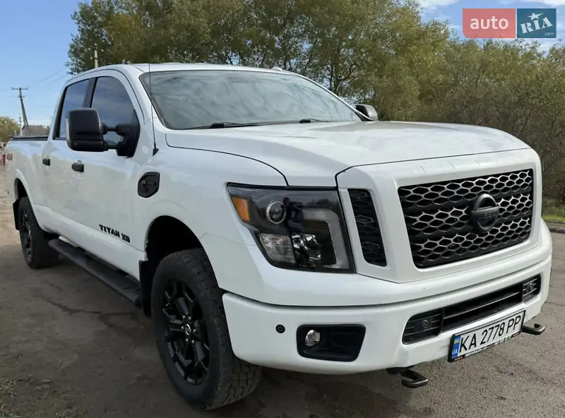 Nissan Titan