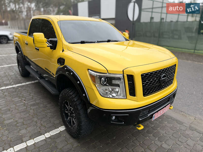 Пікап Nissan Titan 2018 в Києві