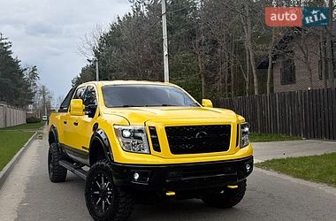 Пікап Nissan Titan 2018 в Києві