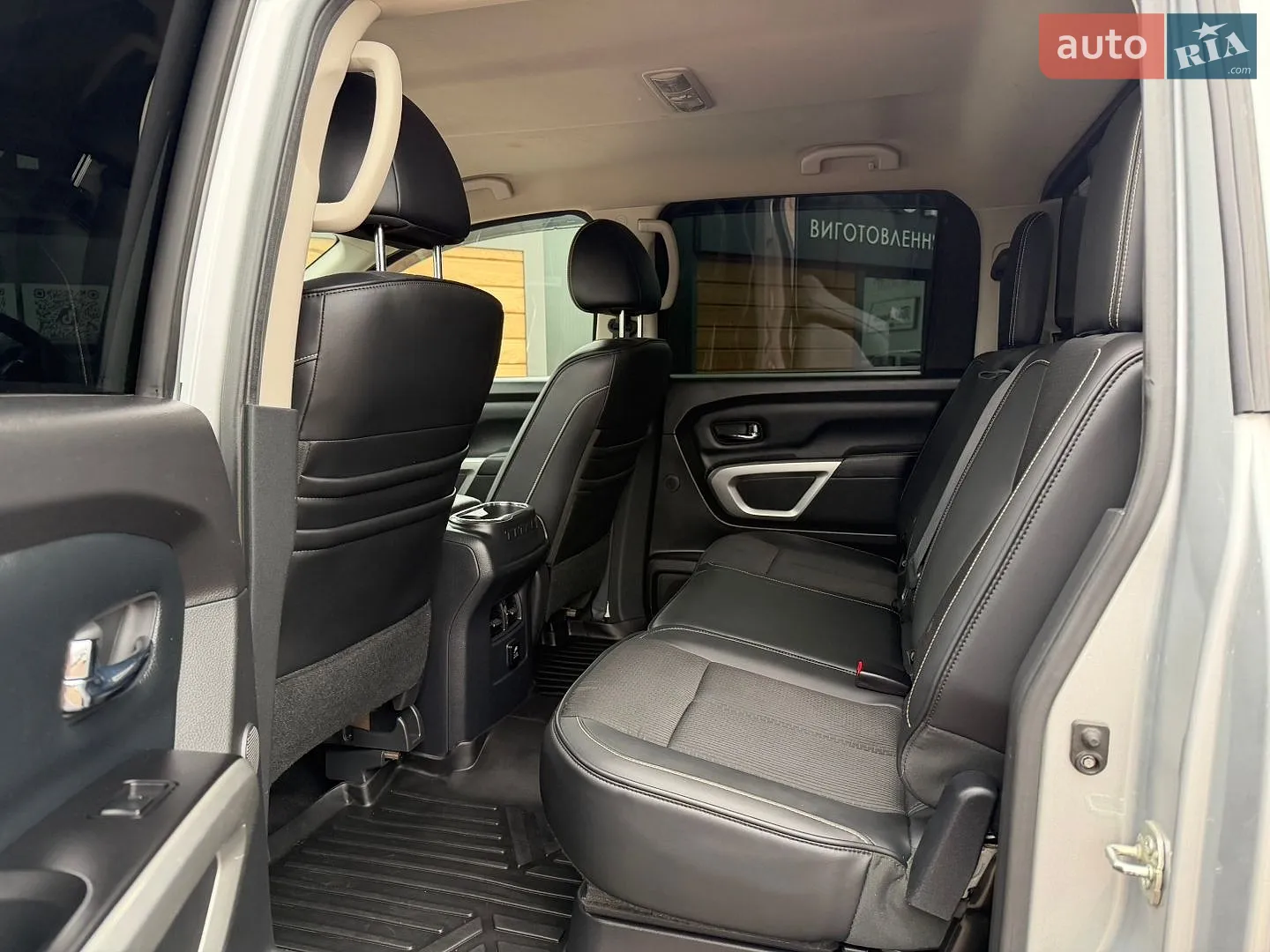 2016 Nissan Titan - мініатюра 11