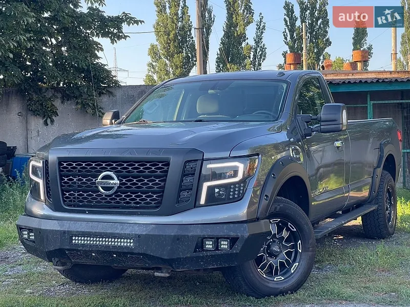 Nissan Titan 2016