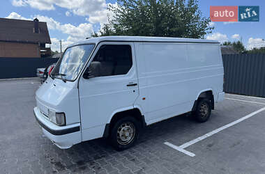 Грузопассажирский фургон Nissan Trade 1997 в Виннице