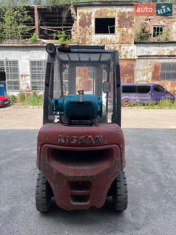 Вилочный погрузчик Nissan UD 2005 в Львове
