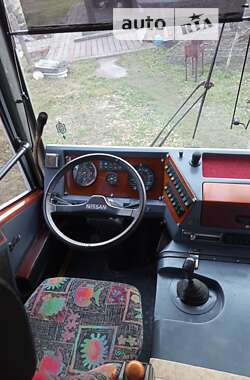 Туристический / Междугородний автобус Nissan Ugarte 1993 в Львове