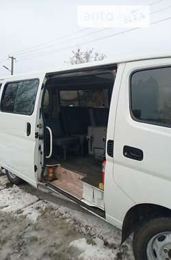 Минивэн Nissan Urvan 2008 в Саврани