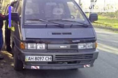 Минивэн Nissan Vanette 1990 в Краматорске