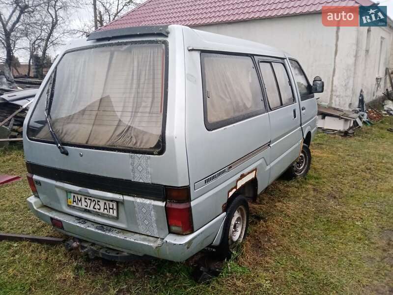 Минивэн Nissan Vanette 1989 в Хорошеве фото 2 Минивэн Nissan Vanette 1989 в Хорошеве