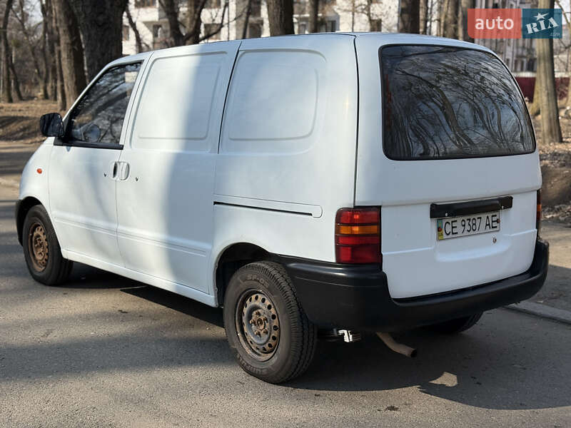 Мінівен Nissan Vanette 2001 в Чернівцях