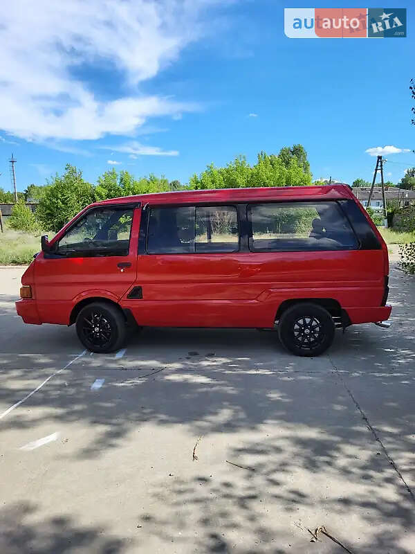 Минивэн Nissan Vanette 1988 в Полтаве