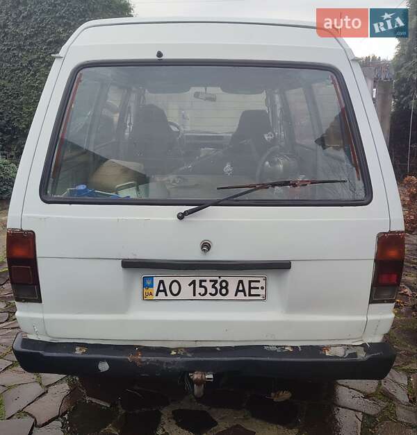 Минивэн Nissan Vanette 1994 в Мукачево