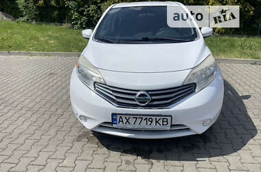 Хэтчбек Nissan Versa Note 2014 в Киеве