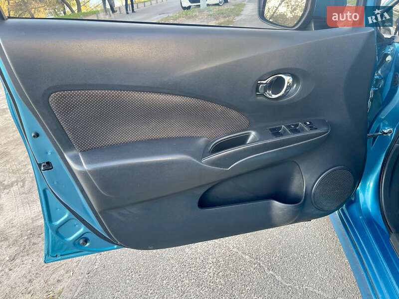 Хетчбек Nissan Versa Note 2015 в Києві